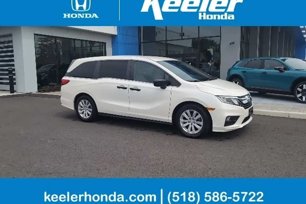 2019 Honda Odyssey LX photo 1