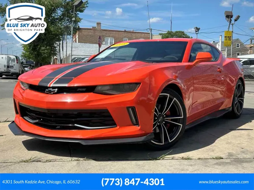 2018 Chevrolet Camaro 2LT photo 1