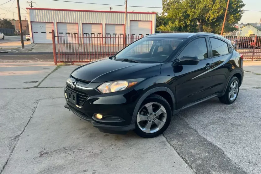 2017 Honda HR-V EX-L Sport photo 1