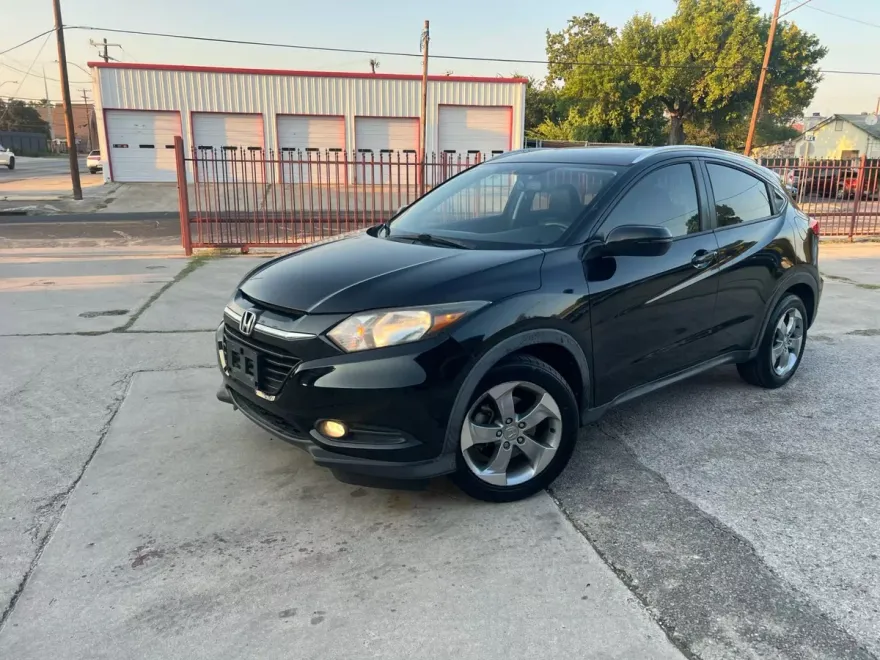 2017 Honda HR-V EX-L Sport photo 1