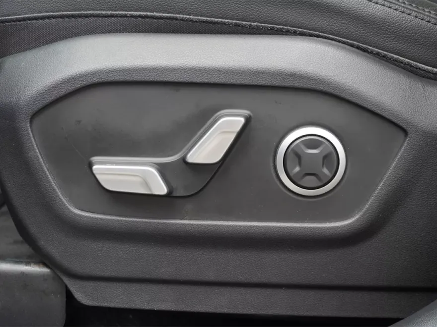 2024 Hyundai Santa Fe Limited photo 1