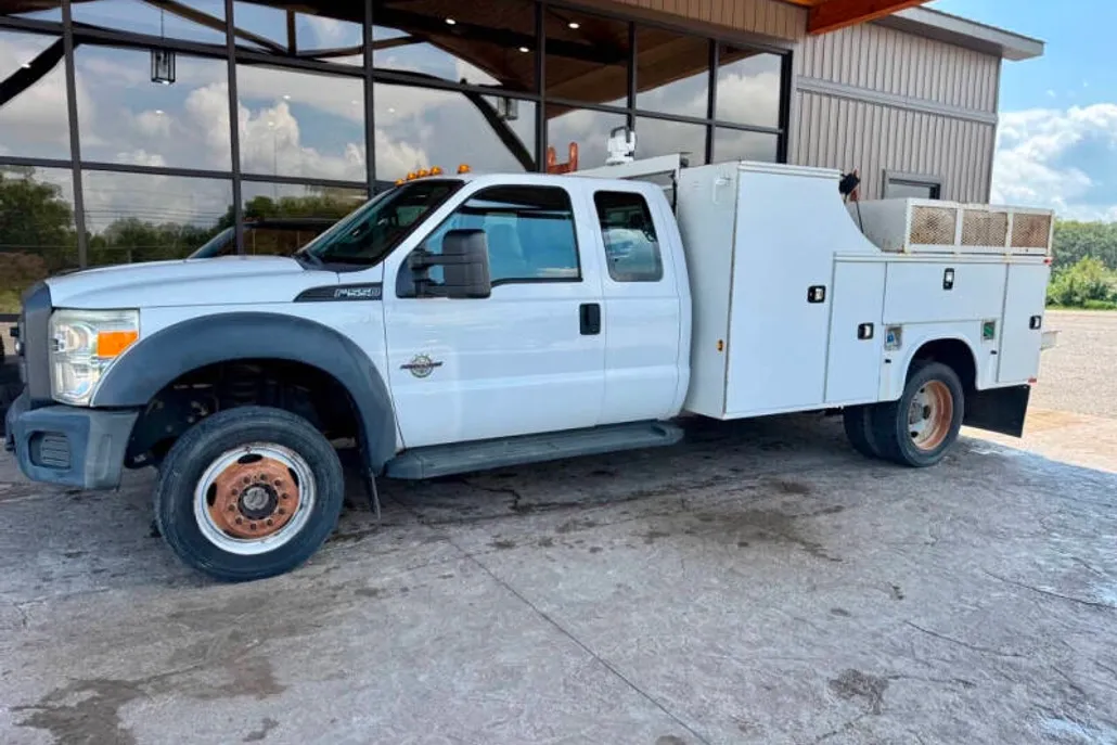 2015 Ford F-550 photo 1