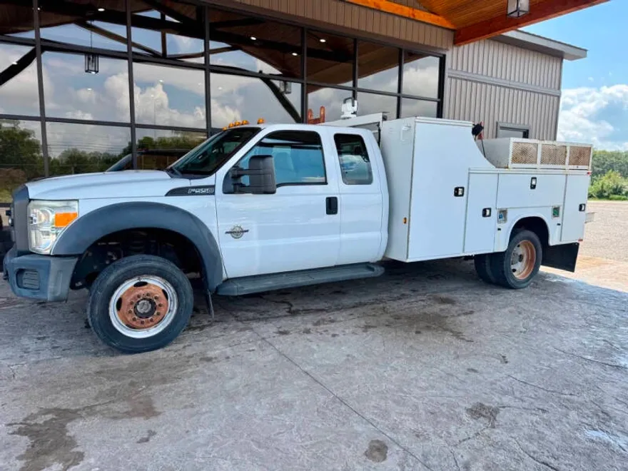 2015 Ford F-550 photo 1