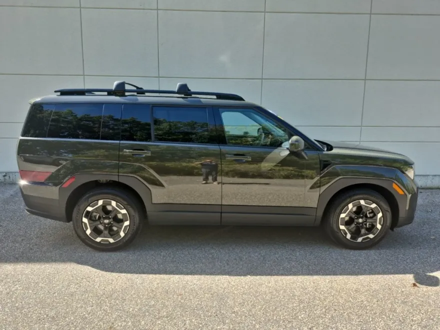 2025 Hyundai Santa Fe SEL photo 1