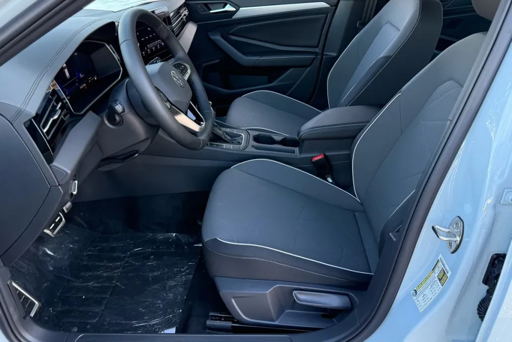2026 Volkswagen Jetta Sport photo 1