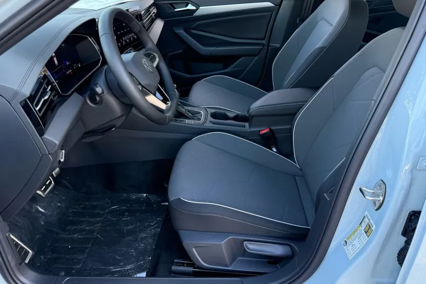 2026 Volkswagen Jetta Sport photo 1