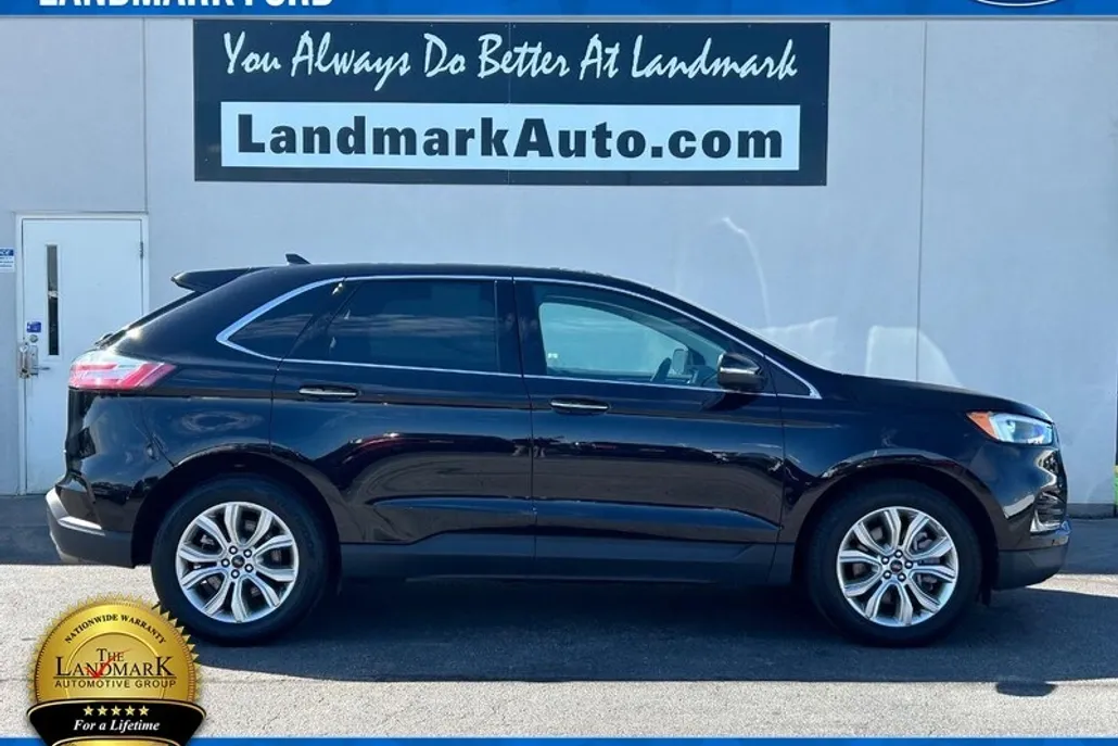 2024 Ford Edge Titanium photo 1