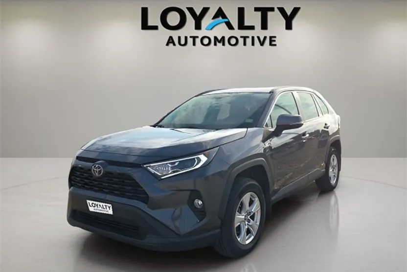 2019 Toyota RAV4 Hybrid XLE photo 1