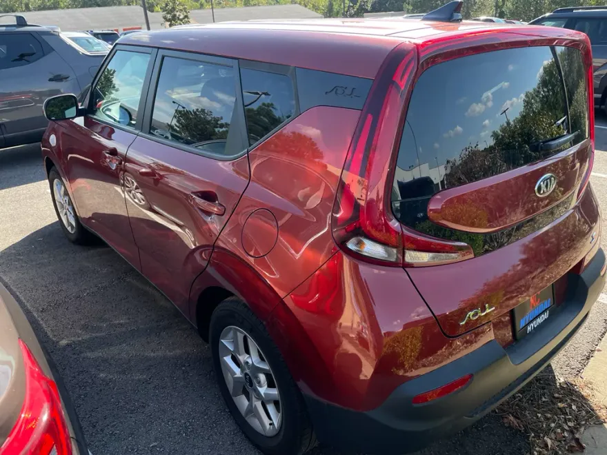2021 Kia Soul S photo 1