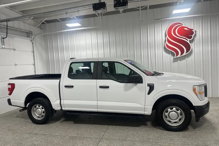 2022 Ford F-150 XL photo 1