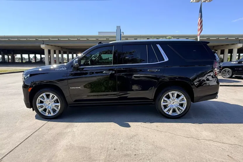 2023 Chevrolet Tahoe High Country photo 1
