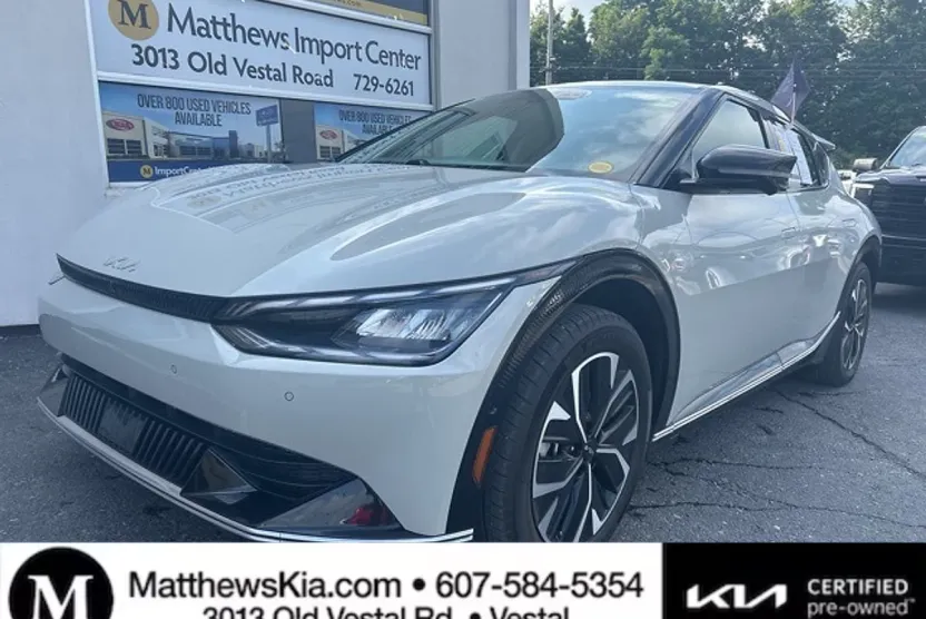 2022 Kia EV6 Wind photo 1