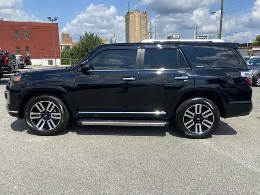 2024 Toyota 4Runner Limited photo 1