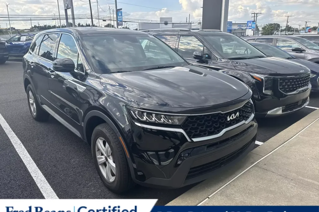 2022 Kia Sorento LX photo 1