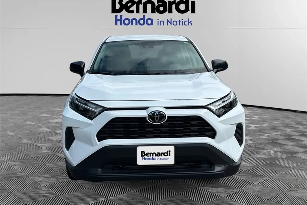 2024 Toyota RAV4 LE photo 1