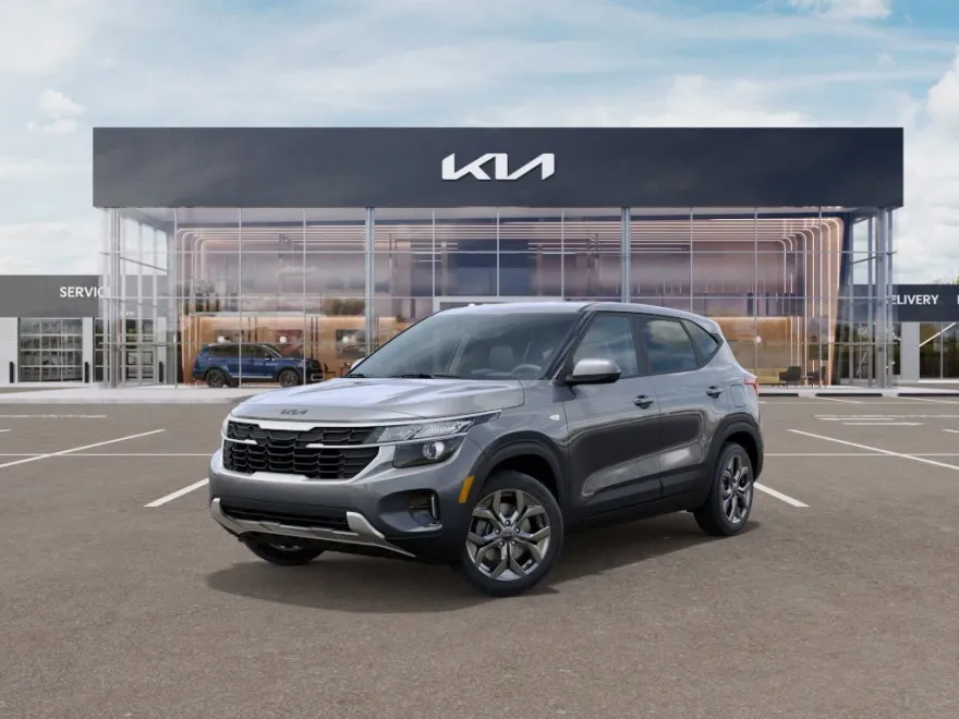 2025 Kia Seltos LX photo 1