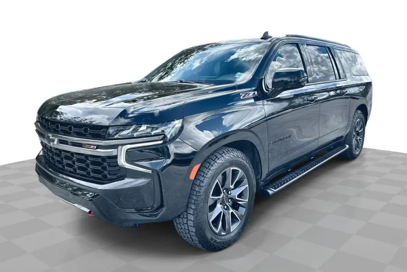 2022 Chevrolet Suburban Z71 photo 1