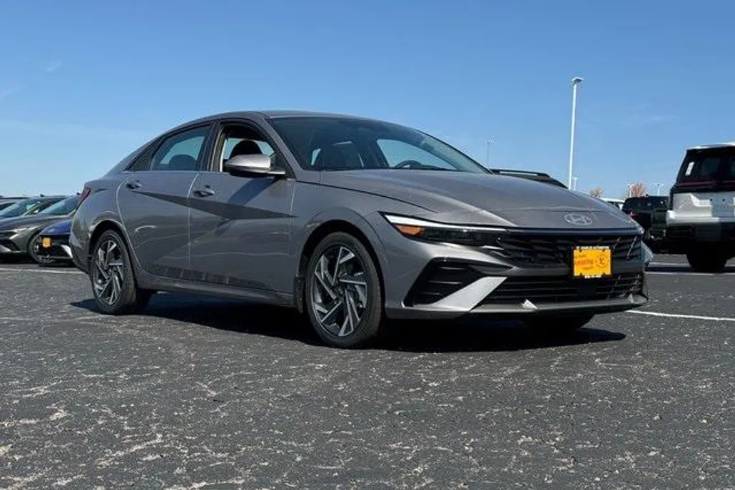 2025 Hyundai Elantra Hybrid Limited photo 1