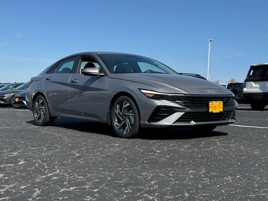 2025 Hyundai Elantra Hybrid Limited photo 1