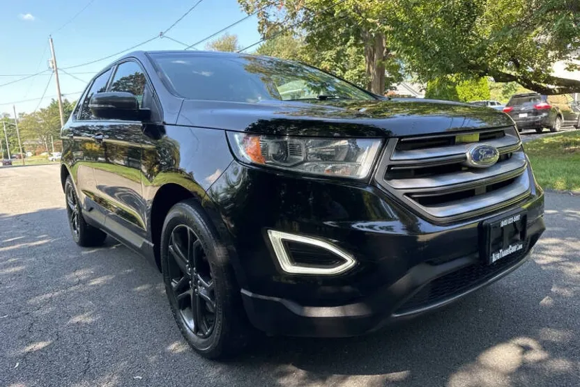 2018 Ford Edge SEL photo 1