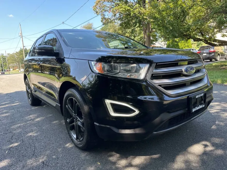 2018 Ford Edge SEL photo 1