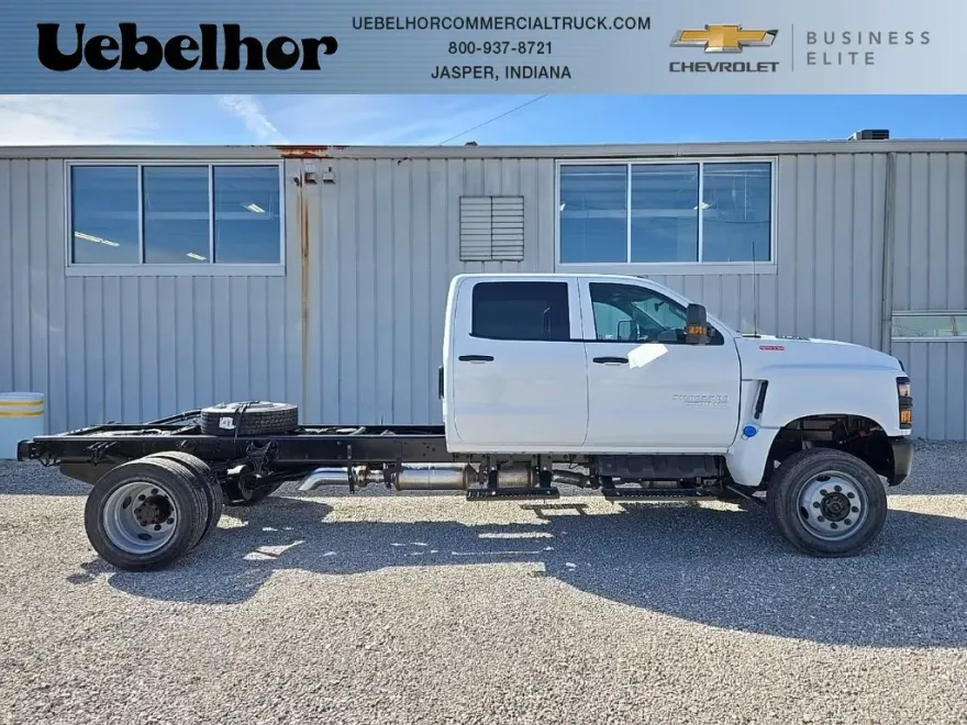 2024 Chevrolet Silverado 5500HD Work Truck photo 1