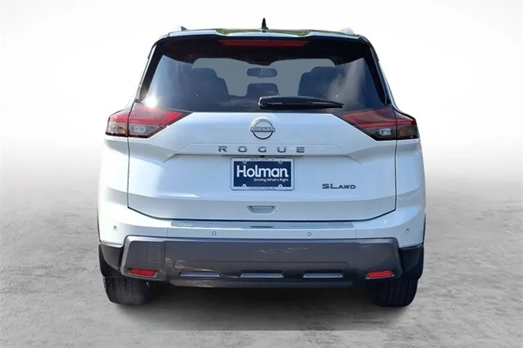 2024 Nissan Rogue SL photo 1