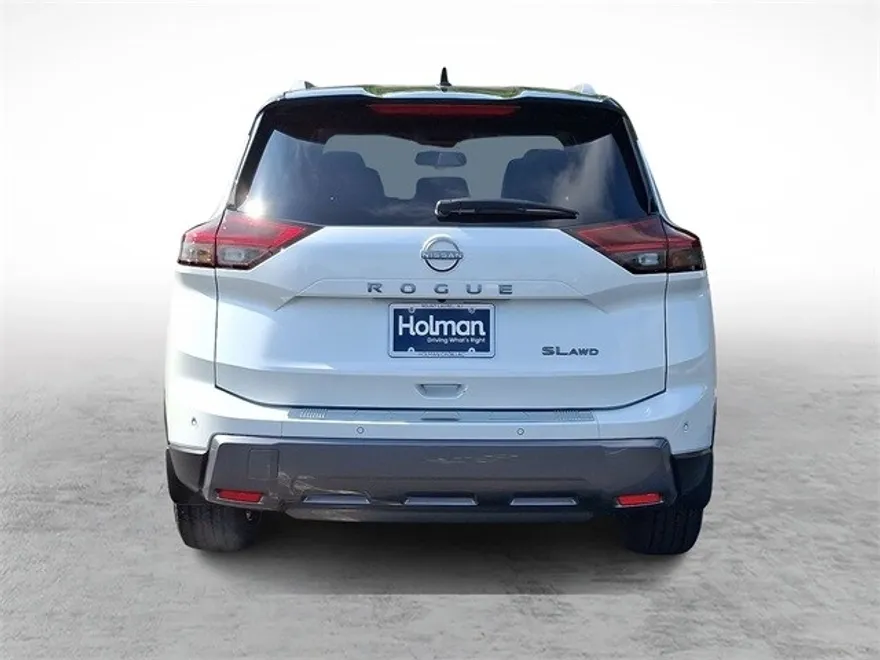 2024 Nissan Rogue SL photo 1
