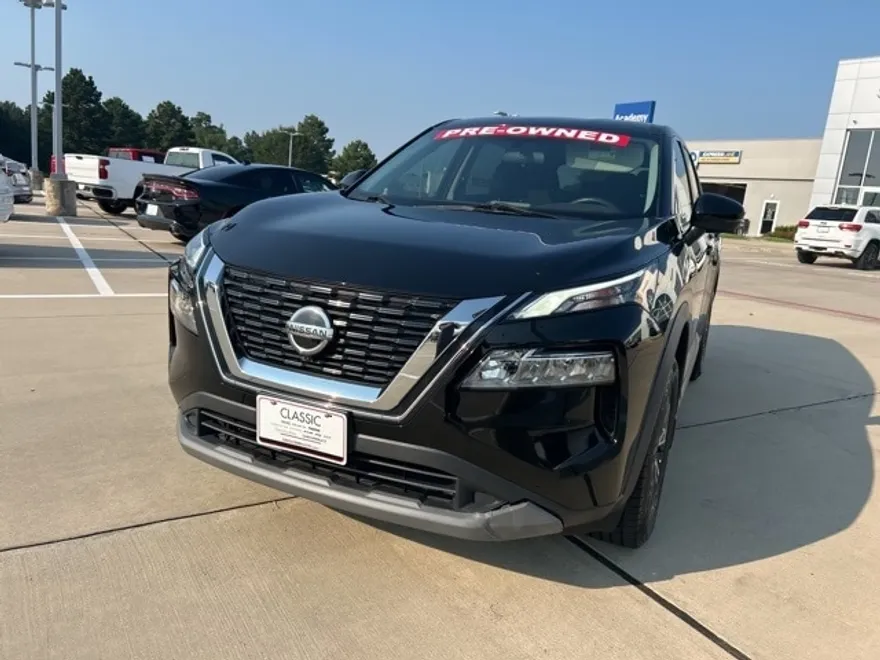 2021 Nissan Rogue SV photo 1