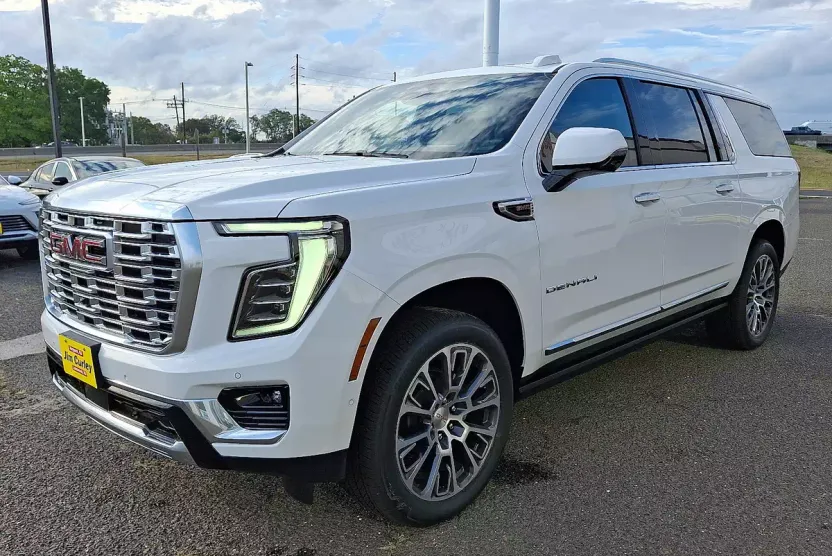 2025 Gmc Yukon XL Denali photo 1