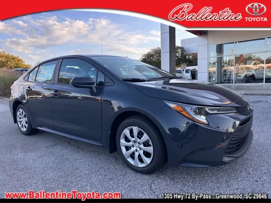 2026 Toyota Corolla LE photo 1