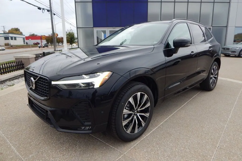 2025 Volvo XC60 B5 Core photo 1