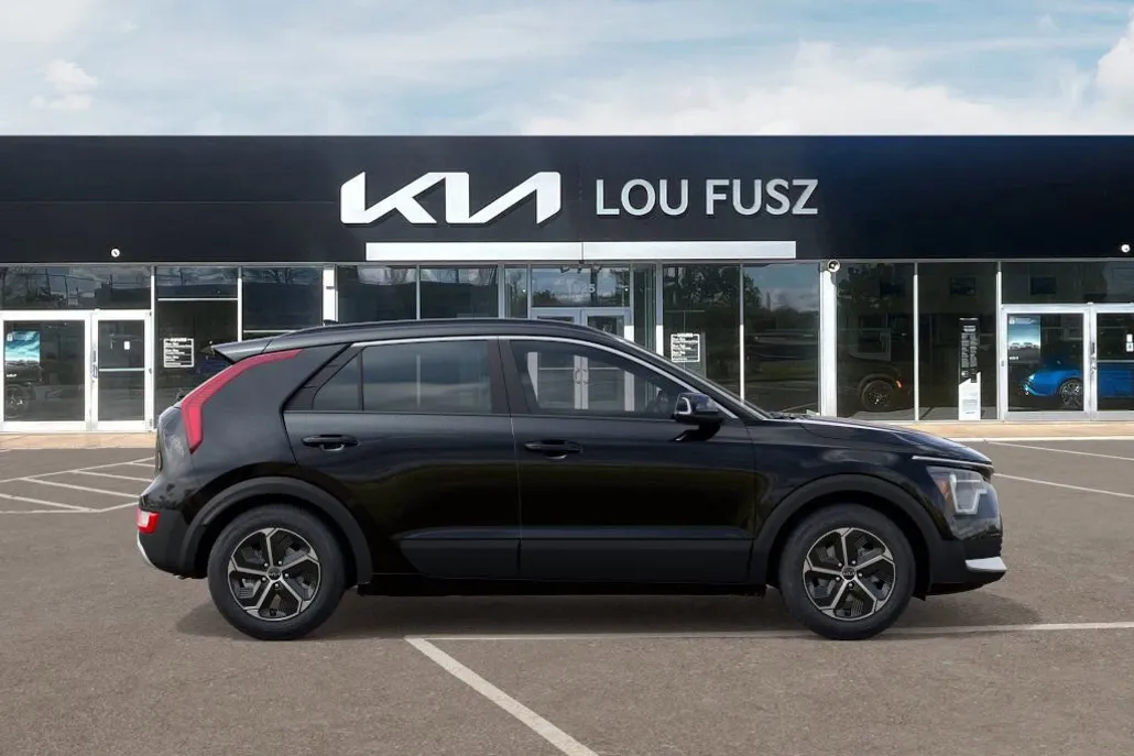 2025 Kia Niro EX photo 1