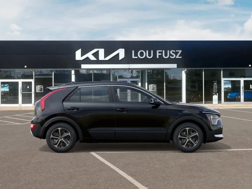 2025 Kia Niro EX photo 1