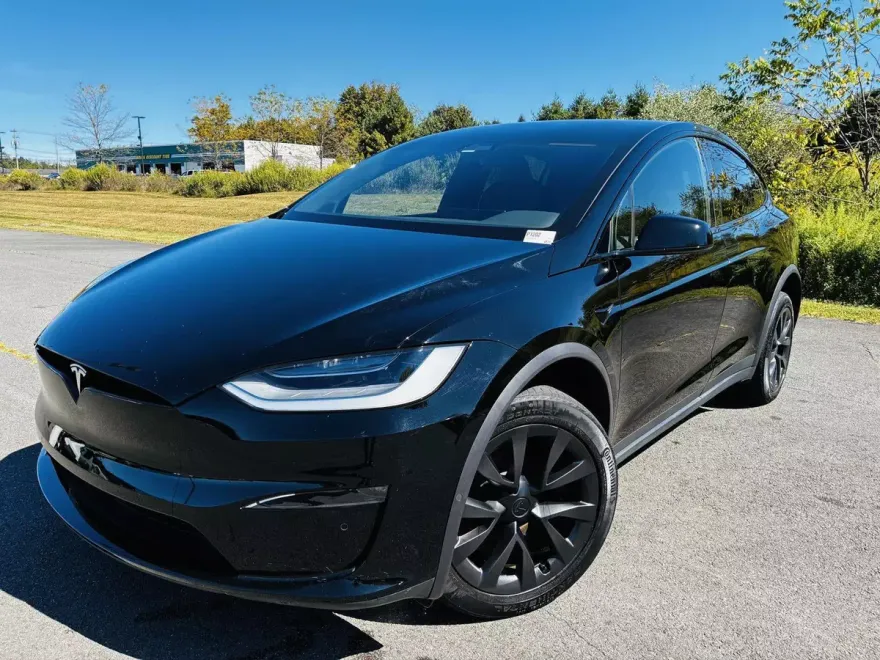 2022 Tesla Model X Plaid photo 1