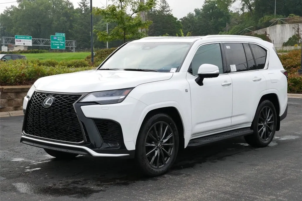 2025 Lexus LX 600 F SPORT Handling photo 1