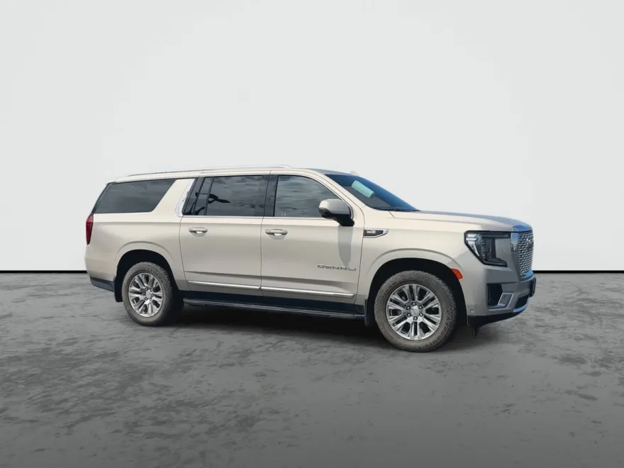 2023 Gmc Yukon XL Denali photo 1