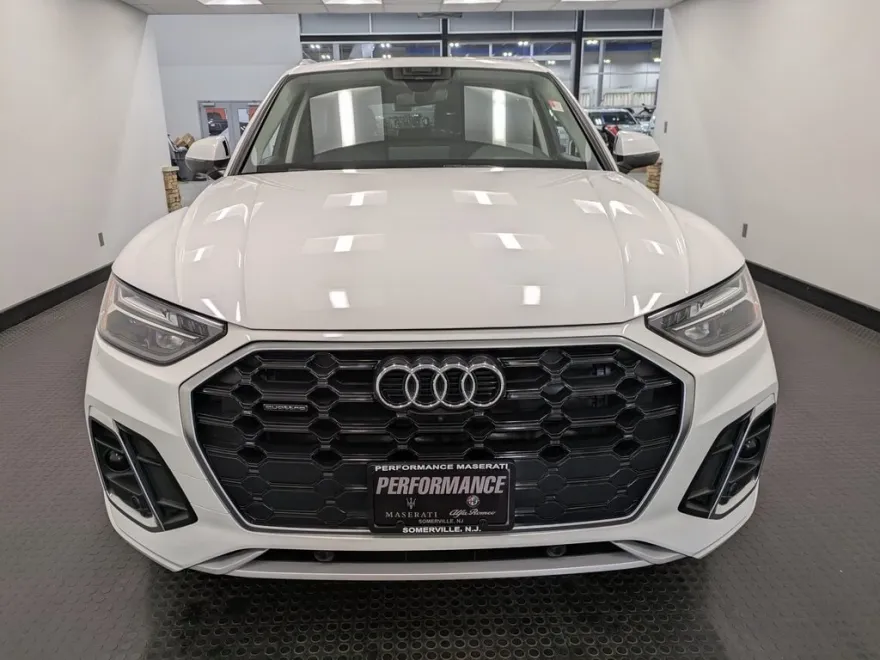 2023 Audi Q5 45 S line Premium photo 1