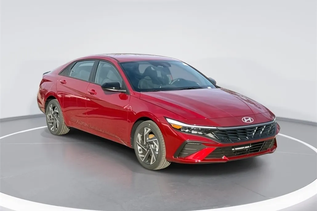 2025 Hyundai Elantra SEL Convenience photo 1