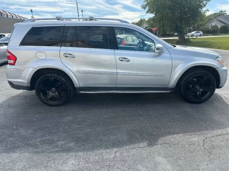 2012 Mercedes Benz GL 550 photo 1