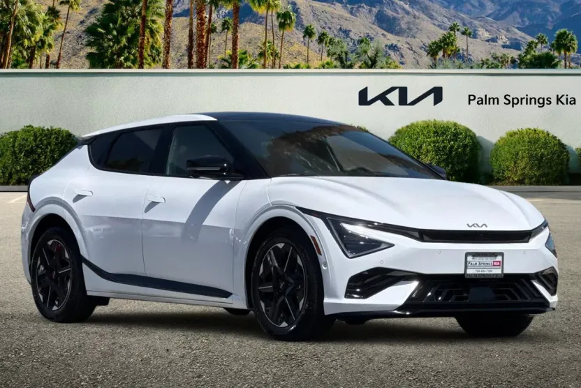 2025 Kia EV6 GT-Line photo 1