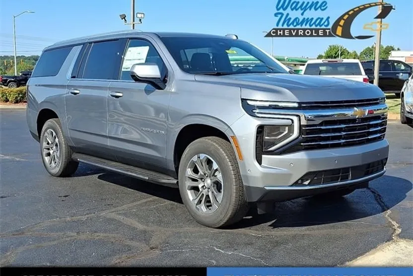 2026 Chevrolet Suburban LT photo 1
