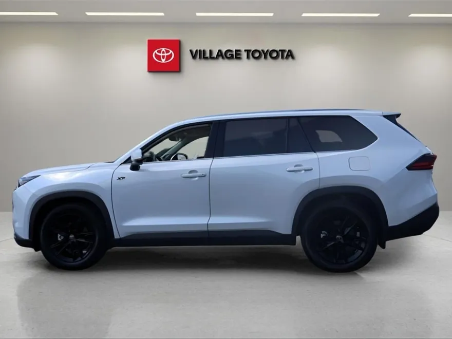 2025 Toyota Grand Highlander Hybrid XLE photo 1