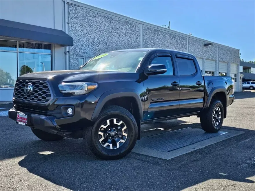 2020 Toyota Tacoma TRD Off-Road V6 photo 1