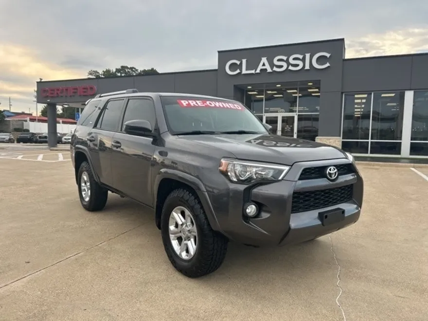 2019 Toyota 4Runner SR5 photo 1