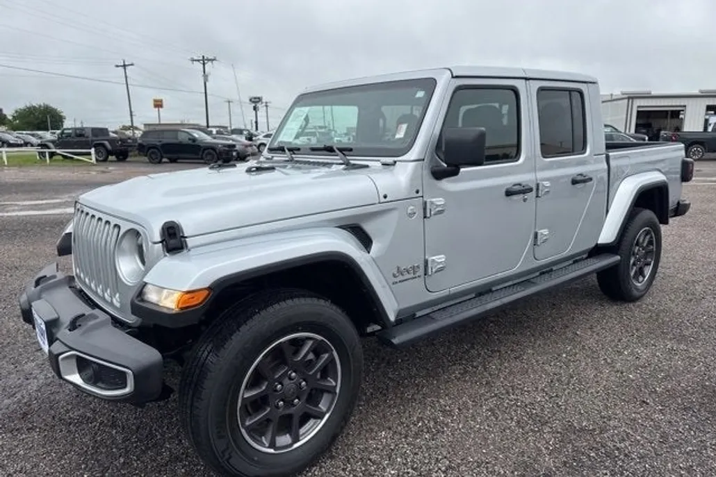 2023 Jeep Gladiator Overland photo 1