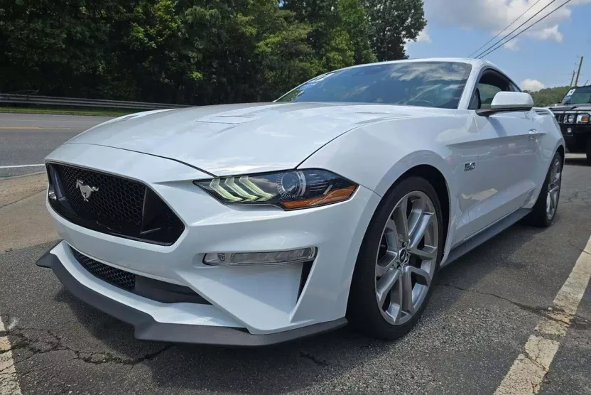 2022 Ford Mustang GT Premium photo 1