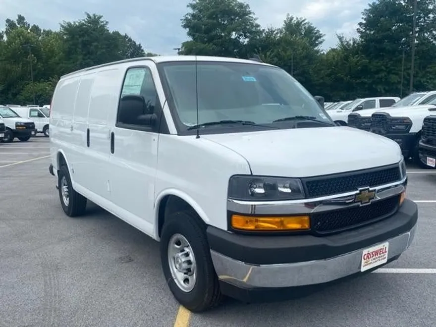 2025 Chevrolet Express 2500 Work Van Cargo photo 1