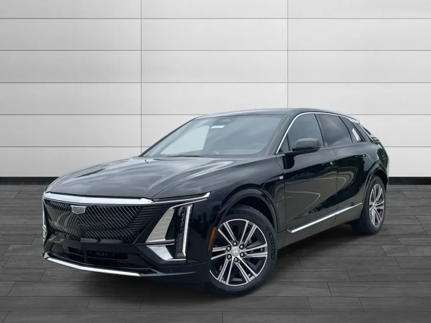 2025 Cadillac Lyriq Luxury photo 1