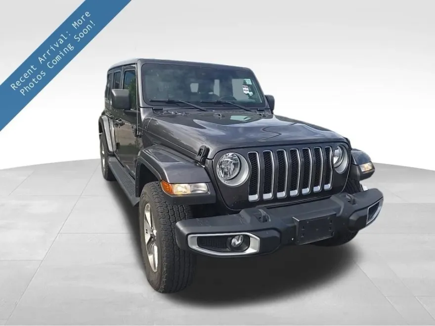 2021 Jeep Wrangler Unlimited Sahara photo 1